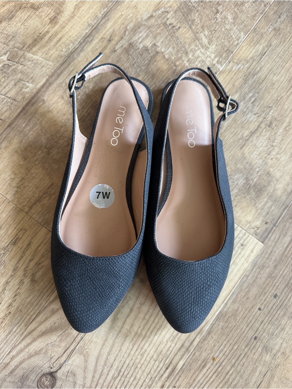 Me Too Evrett pointed-toe slingback flats black faux-snakeskin size 7W - Picture 4 of 6